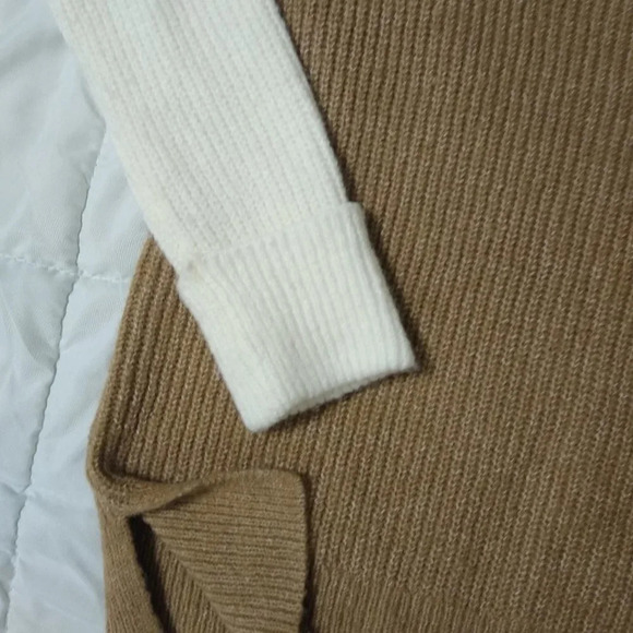 ST JOHN'S BAY NWT COZY, SOFT , OVERSIZED SWEATER - Picture 6 of 9